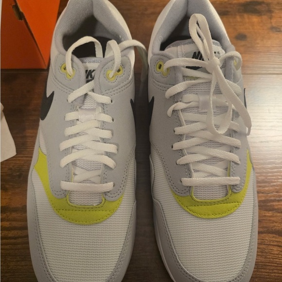Nike Air Max 1 ‘86 OG Men’s 10 - Woman’s 11.5 Grey Wolf/Black/White/Neon NEW - Picture 2 of 9